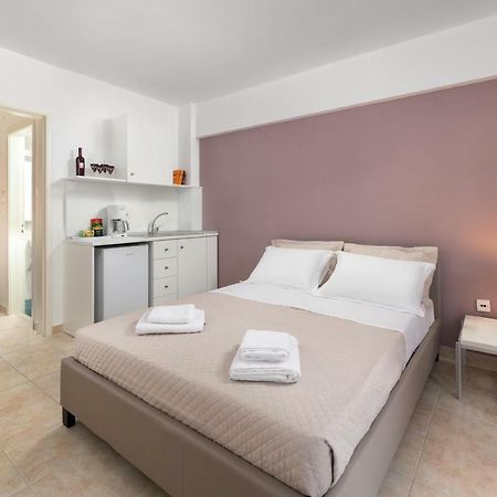 Astoria Studio Ii, Rhodes City Center - Brand New Bathroom Extérieur photo