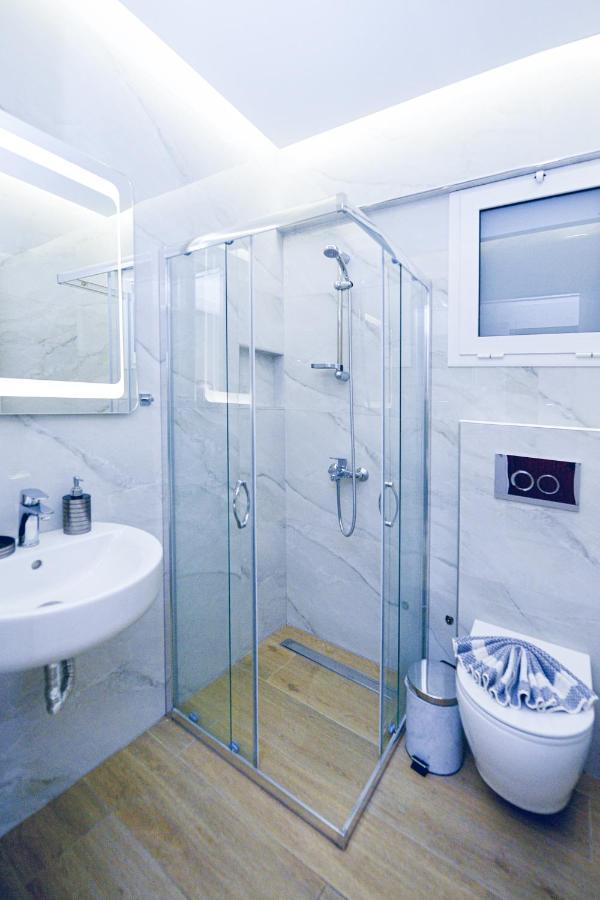Astoria Studio Ii, Rhodes City Center - Brand New Bathroom Extérieur photo